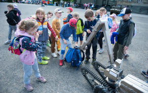 Pyrotechnický robot