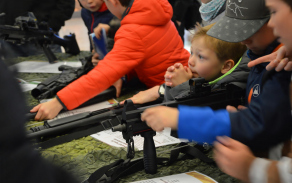 ARMY DEN 2019