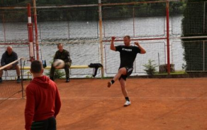 Nohejbal či gymnastika?