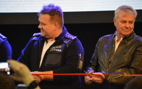 Slavnostní přestřižení pásky při zahájení MOTOSALONU